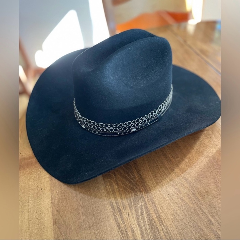 Milano cowboy hat with silver chain details